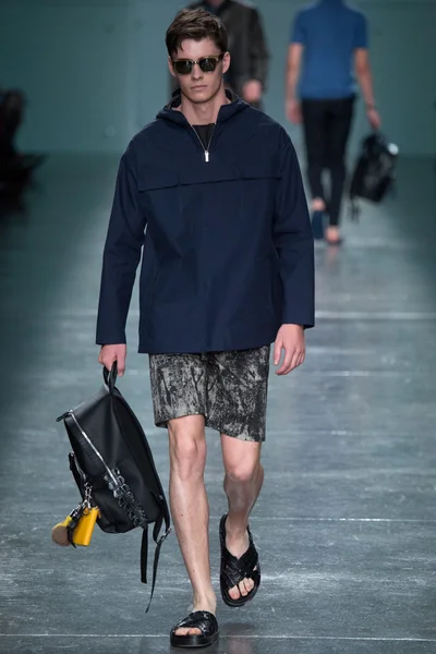 Look 34